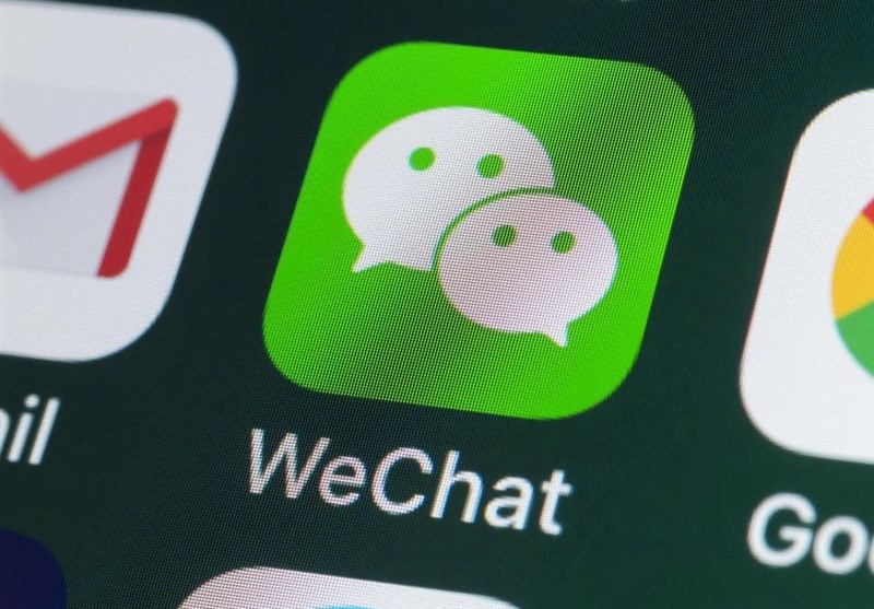 Beijing Warns That Chinese Consumers May Boycott Apple If US Goes through with WeChat Ban