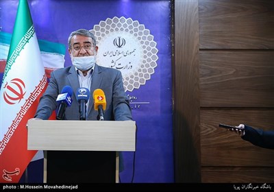 عبدالرضا رحمانی‌فضلی وزیر کشور در جمع خبرنگاران