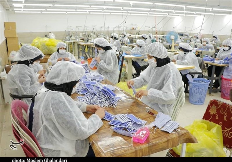 کارگاه بزرگ تولید ماسک استان کرمان در رفسنجان به روایت تصویر