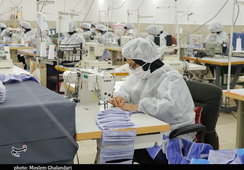 ایجاد ظرفیت تولید روزانه 700 هزار ماسک در قم؛ قیمت مصوب 1300 تومان است