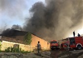 فیلم و تصاویر از آتش‌سوزی گسترده در &quot;شهرک صنعتی جاجرود&quot;