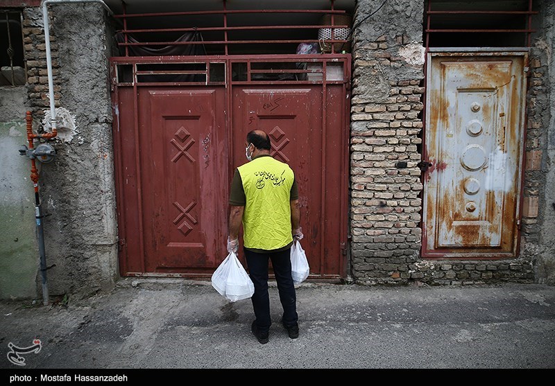 ‌‌2400 پرس غذا در مناطق محروم شیراز توزیع شد