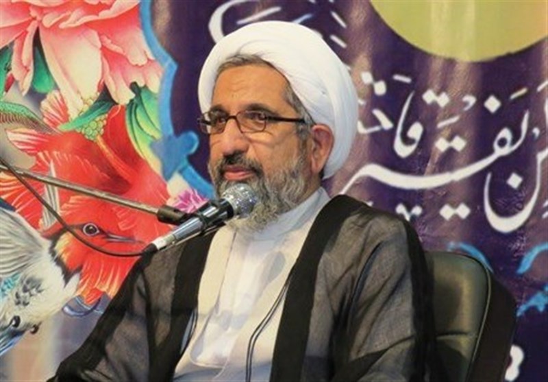 امام جمعه موقت بوشهر: شورای نگهبان از انحراف جامعه اسلامی جلوگیری می‌کند