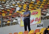 آذری: تجمع هواداران ترفند وحشتناکی در نقل‌وانتقالات است/ امضای قرارداد در هتل کیفیت کار را بالا نمی‌برد