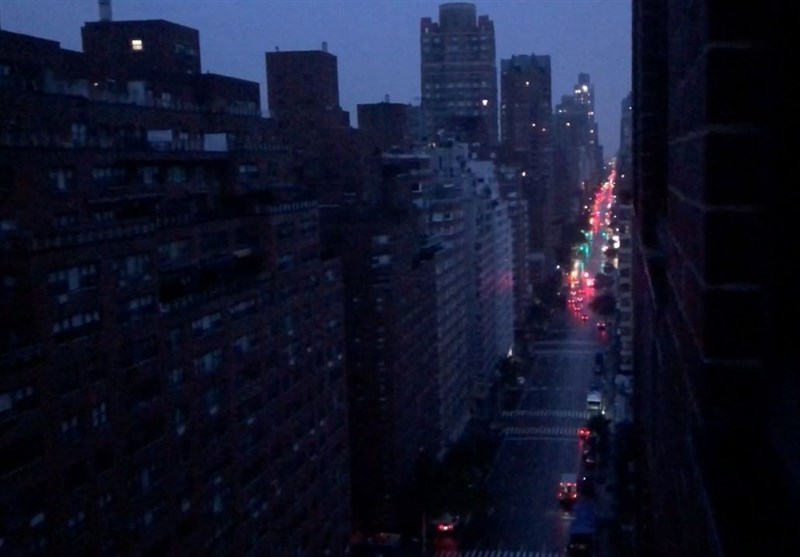 Massive Power Outage Hits NYC&apos;s Upper Manhattan (+Video)