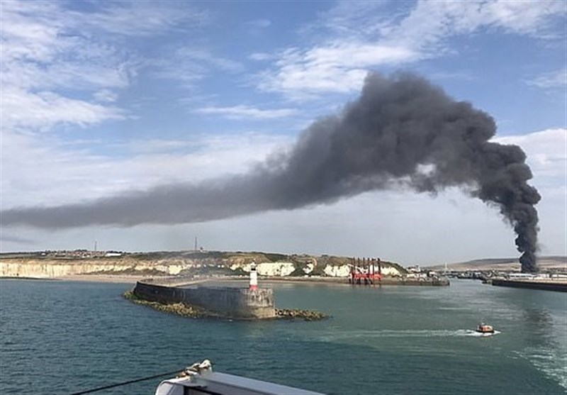 &apos;Explosion&apos; at Sussex Port Sends Thick Black Smoke Cloud That Can Be Seen for Miles into Sky