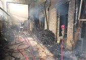 آتش‌سوزی گسترده چند سوله در شهرک صنعتی چهاردانگه + فیلم و تصاویر