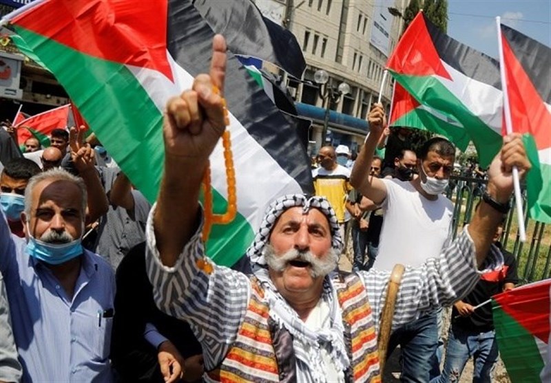 Palestinians Condemn Israel-UAE Deal during Protests (+Video)