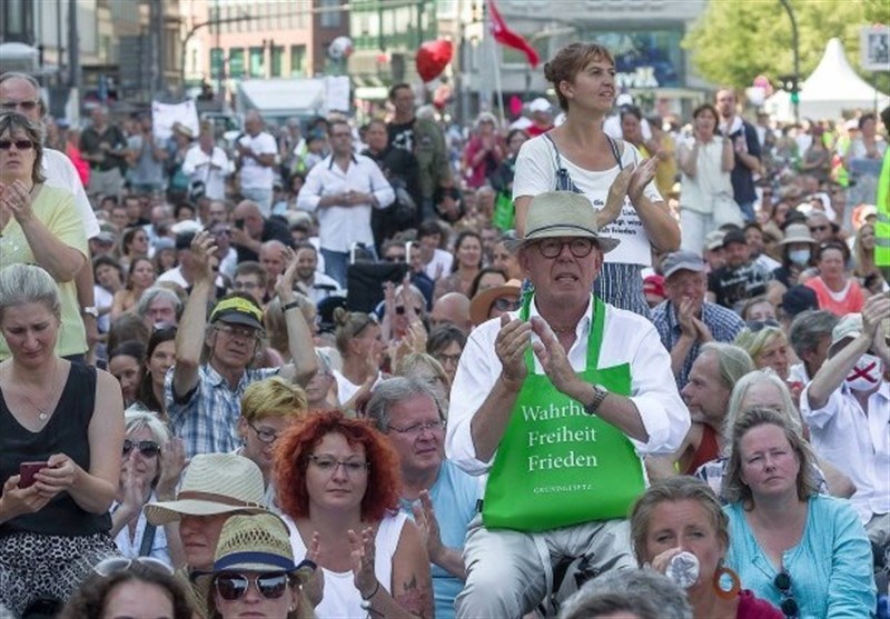 برگزاری اعتراضات علیه محدودیت‌های کرونایی در آلمان