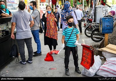 People in Iranian Capital Preparing for Mourning Season of Muharram