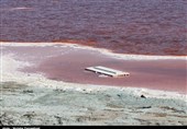 تداوم وضعیت بحرانی دریاچه ارومیه / وسعت دریاچه باز هم کاهش یافت