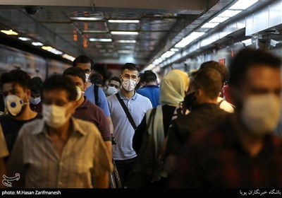  زدن ماسک در مترو ضروری است