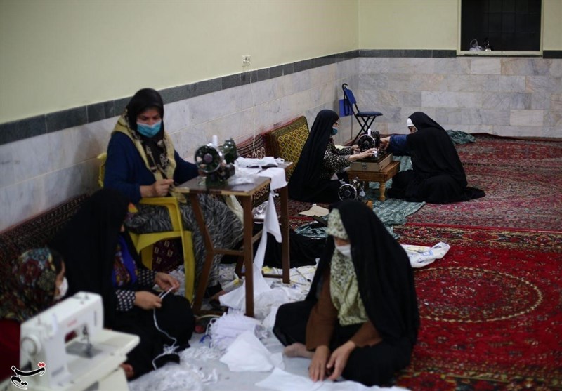 بانوان گرگانی برای تولید ماسک در مساجد دست به کار شدند+ تصاویر