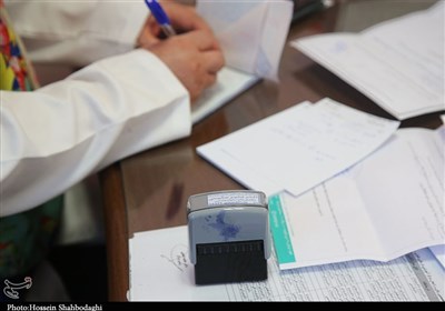  کاهش ۷۰ درصدی مراجعات بیماران به مراکز درمانی با اجرای پزشک خانواده/چالش‌های "پزشک خانواده" در ایران چیست؟ 