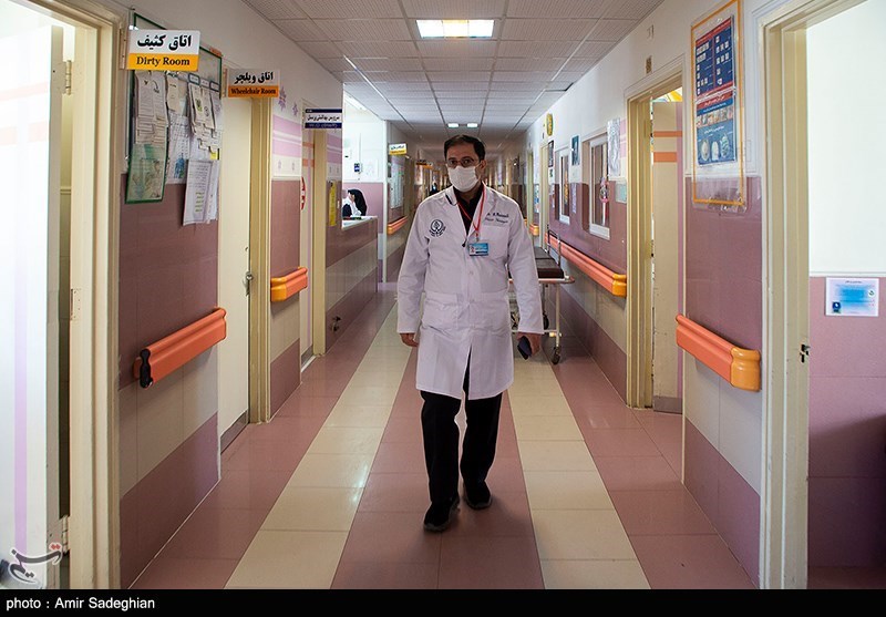 آمارهای نگران‌کننده از سرانه پزشک در ایران/ لزوم توجه وزیر بهداشت جدید به معضل کمبود پزشک!