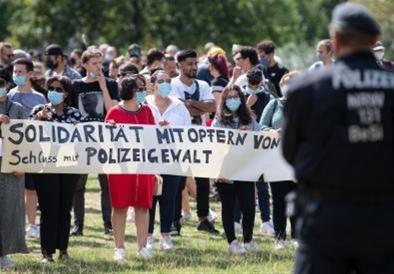 Germany: Hundreds Protest Police Violence in Hamburg, Dusseldorf