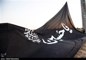 شهرداری تهران با افتخار پرچم سیاه عزای سیدالشهدا را در شهر علم می‌کند