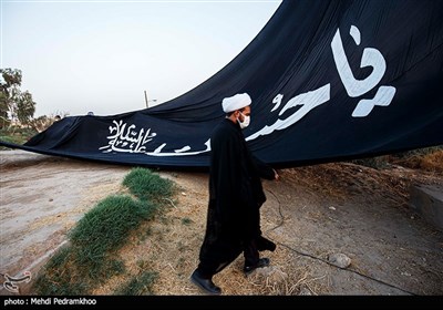 اهتزاز پرچم 200 متری یا حسین ع در پارک جزیره اهواز