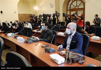 خبرنگاران حاضر در اولین نشست خبری سعید‬ خطیب‬ زاده سخنگوی جدید وزارت امور خارجه