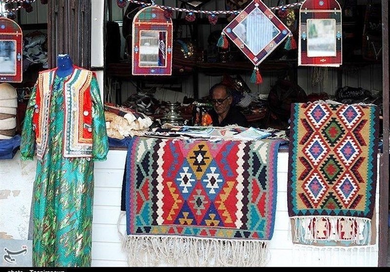 رونق فروش محصولات صنایع‌دستی در لرستان/ بازدید 161 هزار گردشگر از «فلک‌الافلاک»
