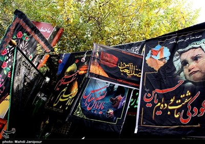 بازار خرمآباد سیاهپوش شد؛ شور محرم 1404 در هیاهوی پرچم و طبل
