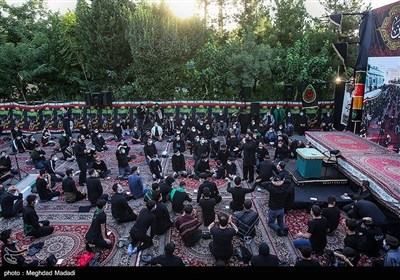 عزاداری روز هفتم محرم در هیئت محبان فاطمه‌زهرا(س)