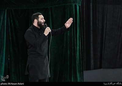 مداحی محمدحسین حدادیان در مراسم تاسوعای حسینی(ع) در مصلای دانشگاه تهران