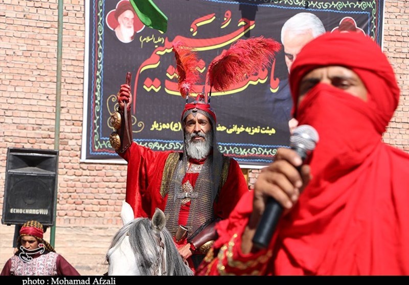 آیین سنتی مذهبی تعزیه‌خوانی روز تاسوعا در روستای ده‌زیار کرمان به روایت تصویر