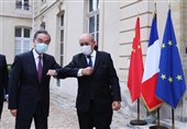 وزیر خارجه چین در فرانسه بر لزوم حمایت از برجام تاکید کرد