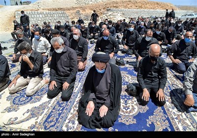 نماز ظهر عاشورا در نی ریز فارس 