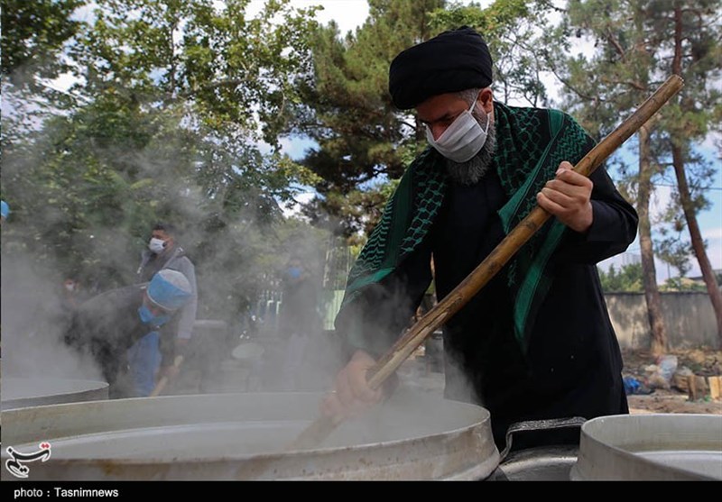 اجرای طرح &quot;نذرواره اطعام حسینی&quot; در بجنورد به روایت تصاویر