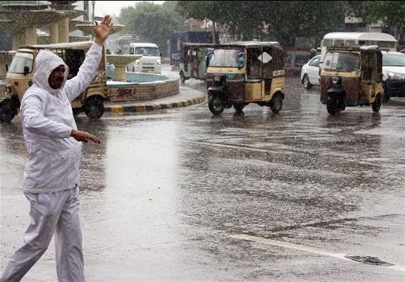 سروزیر ایالت سند از تخلیه آب گرفتگی 90 درصد مناطق شهر کراچی خبر داد