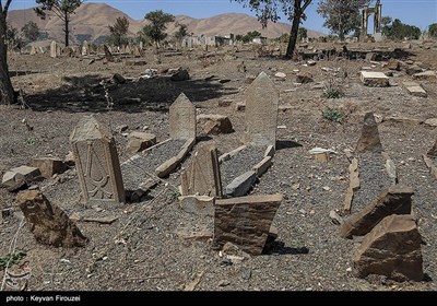 آرامستان‌های قدیمیِ خفته در دل سنندج