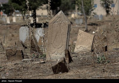 آرامستان‌های قدیمیِ خفته در دل سنندج