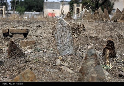 آرامستان‌های قدیمیِ خفته در دل سنندج