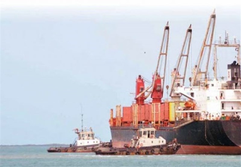 توقیف کشتی یمنی حامل سوخت توسط ائتلاف سعودی-آمریکایی