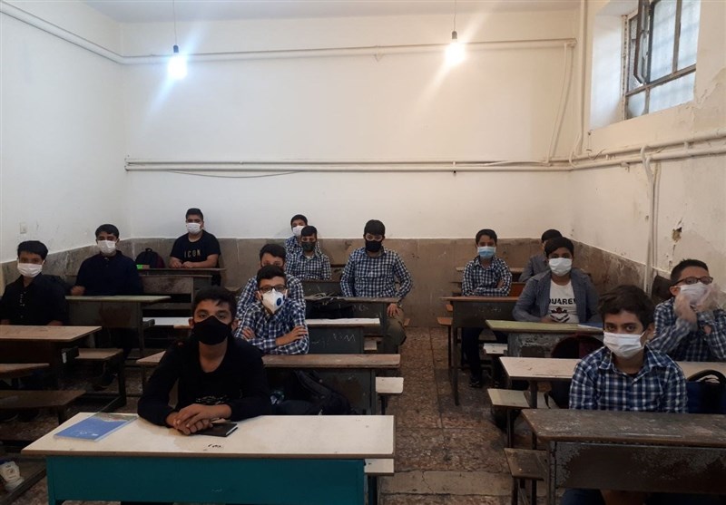 مدارس استان فارس در نیمه اول سال تحصیلی غیرحضوری می‌شود