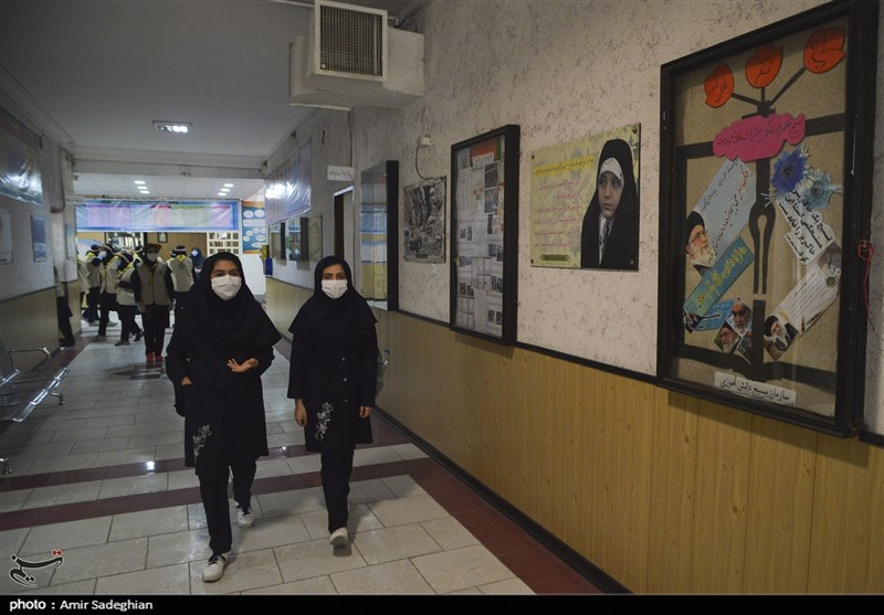 بازدید معاون اول رئیس جمهور از روند بازگشایی مدارس در تهران