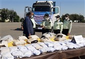 ناکامی قاچاقچیان در انتقال یک تن مواد مخدر به مرکز ایران / کشف یک تن مواد افیونی از سوداگران مرگ