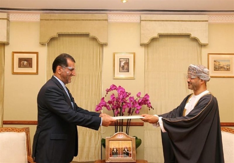 سفیر جدید ایران رونوشت استوارنامه خود را تقدیم وزیر خارجه عمان کرد