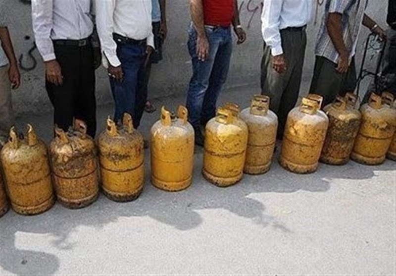 معاون استاندار قزوین: کمبود کپسول گاز مایع در روستاها به خاطر فعالیت دلالان است