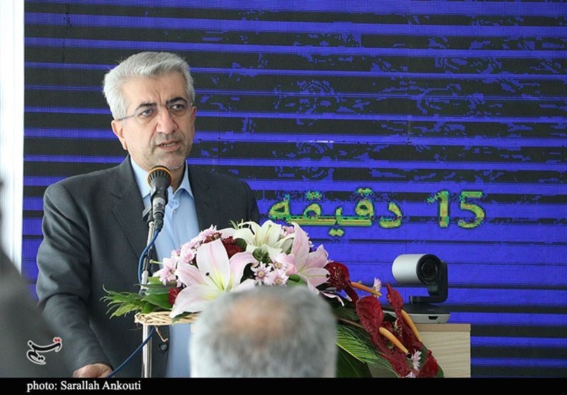 وزیر نیرو: یزد مستعدترین استان برای سرمایه‌گذاری نیروگاه‌های خورشیدی و تجدیدپذیر است
