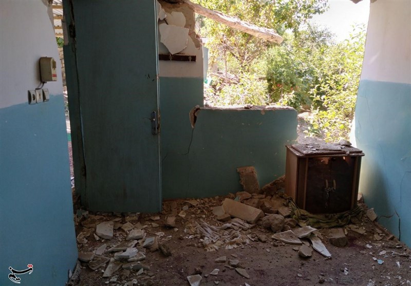 اجرای پروتکل‌های بهداشتی در محل اسکان زلزله‌زدگان رامیانی/ بسته‌های بهداشتی بین روستائیان توزیع شد