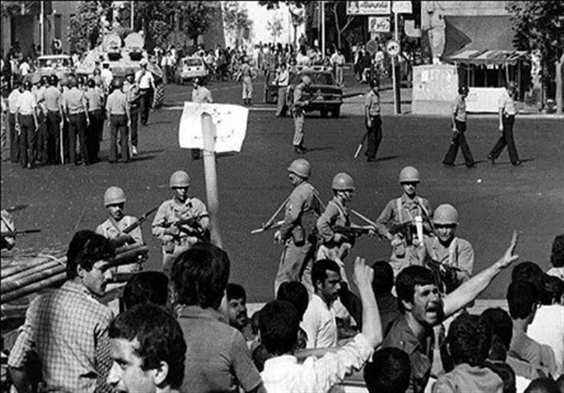 واکنش انقلابی مردم جهرم در چهلم شهدای 17 شهریور