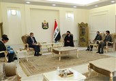 حکیم در دیدار سفیر آمریکا:عراق می‌تواند تنش‌های منطقه‌ را آرام و دیدگاه‌های طرف‌های متخاصم را به هم نزدیک کند