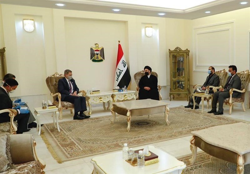 حکیم در دیدار سفیر آمریکا:عراق می‌تواند تنش‌های منطقه‌ را آرام و دیدگاه‌های طرف‌های متخاصم را به هم نزدیک کند