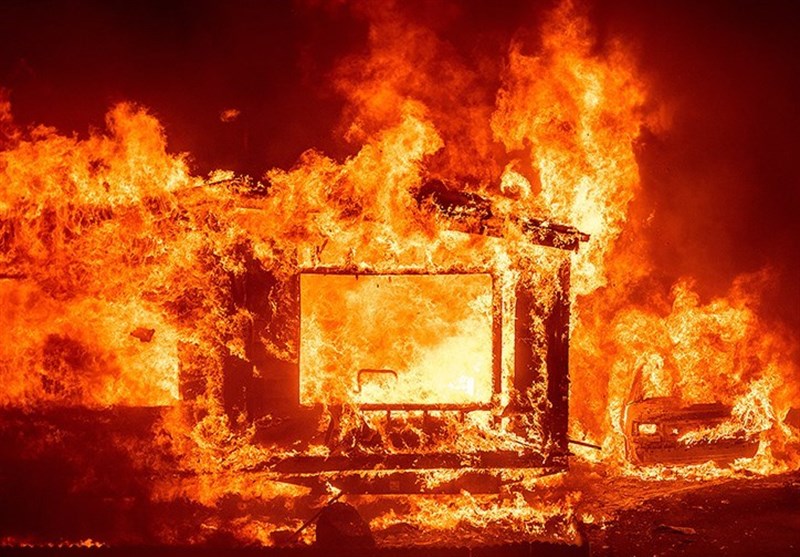 شمار تلفات آتش سوزی کالیفرنیا به 10 نفر رسید/فرار 500 هزار ساکن ایالت اورگن از آتش