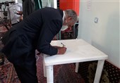 ناظران بهداشتی در 244 شعبه اخذ رای غرب استان گستان حضور دارند