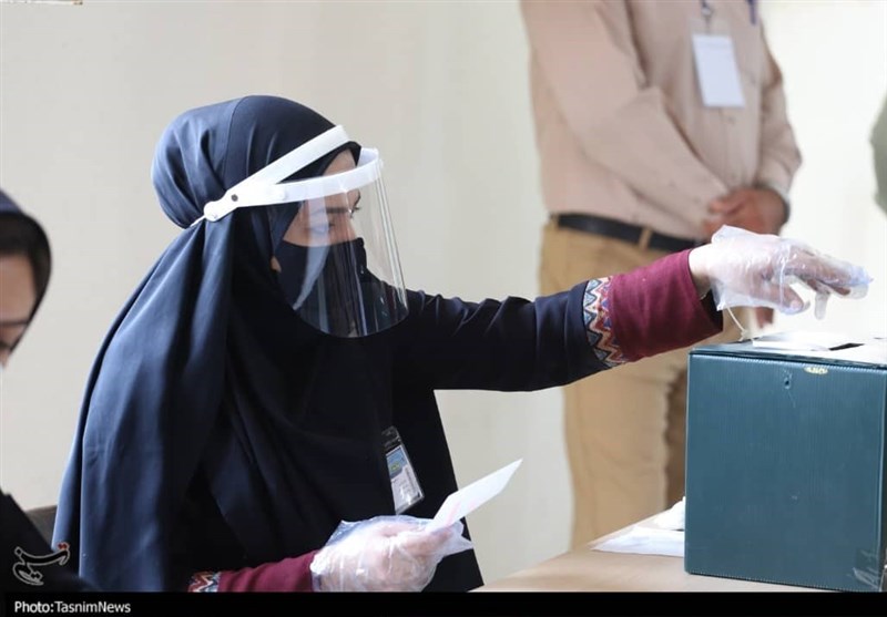 شکوه حضور مردم اصفهان در مرحله دوم انتخابات مجلس شورای اسلامی به روایت تصویر