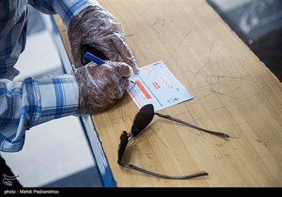 Iranians Vote in Runoff Parliamentary Election